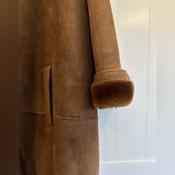Vintage Brown Suede Coat with Fur Trim - Picture 3 of 10